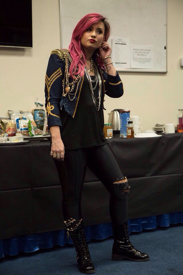 demi lovato daily tweet media
