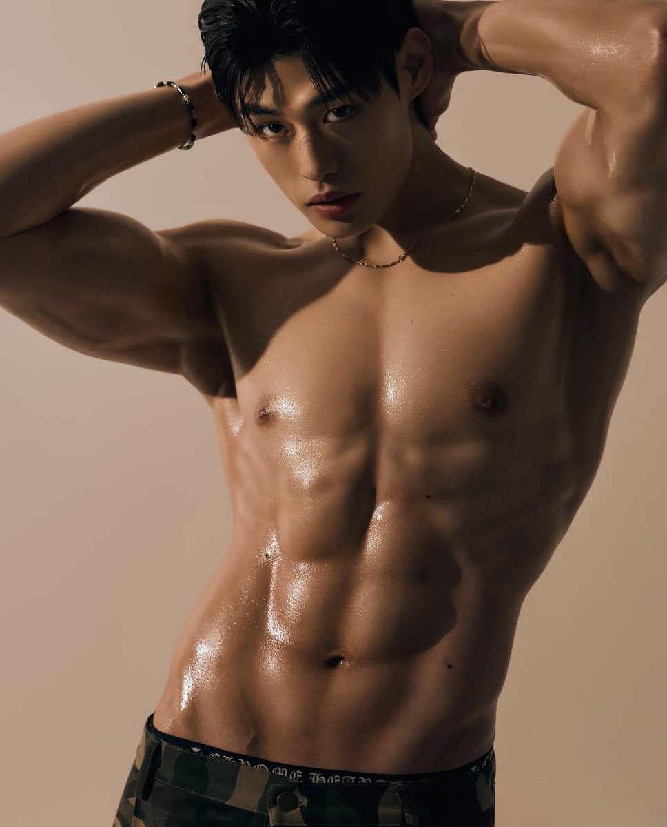 ASIAN BOYS tweet media
