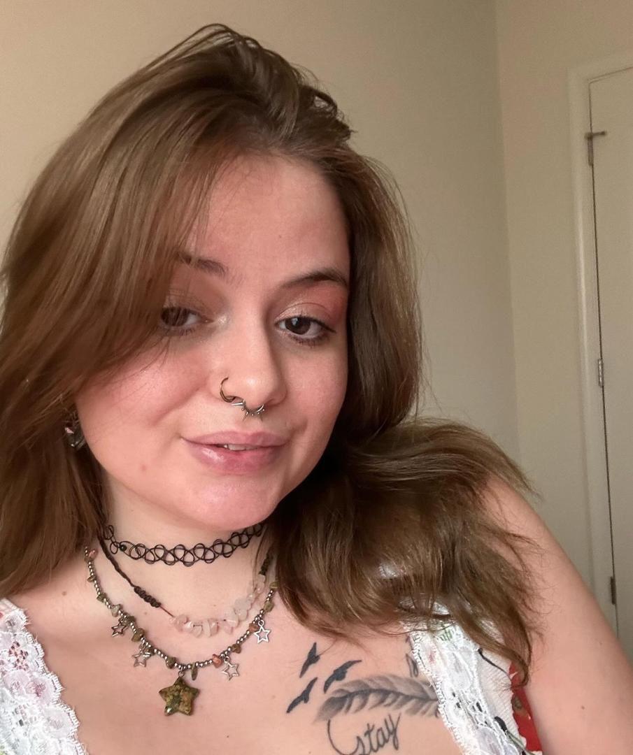 ShelleAnnlu1t's tweet photo. I'm pretty bored lonely feeling very horny 🥵😋🥵Dms me 🥵🥵😘🥰 https://t.co/d5X6Vw3JkO