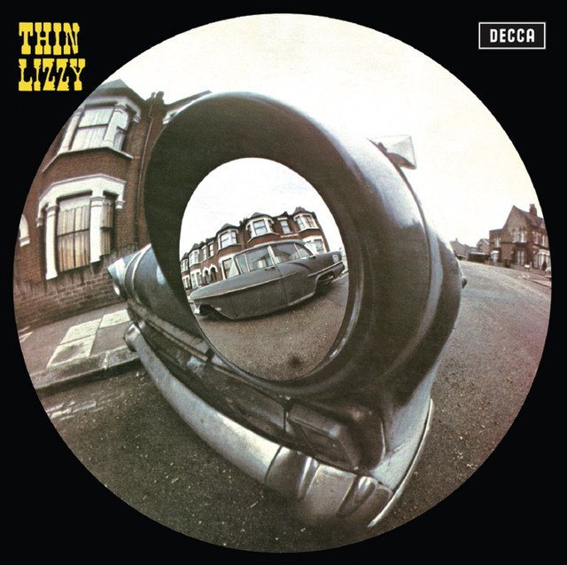 RexMonster001's tweet image. El 30 de abril de 1971 la banda irlandesa de #hardrock y #bluesrock #ThinLizzy debutaba discográficamente con album titulado homónimamente,trabajo discográfico que fue seguido por el EP New Day cuyas canciones se incluyeron en ediciones posteriores del disco
@ThinLizzy_ #music