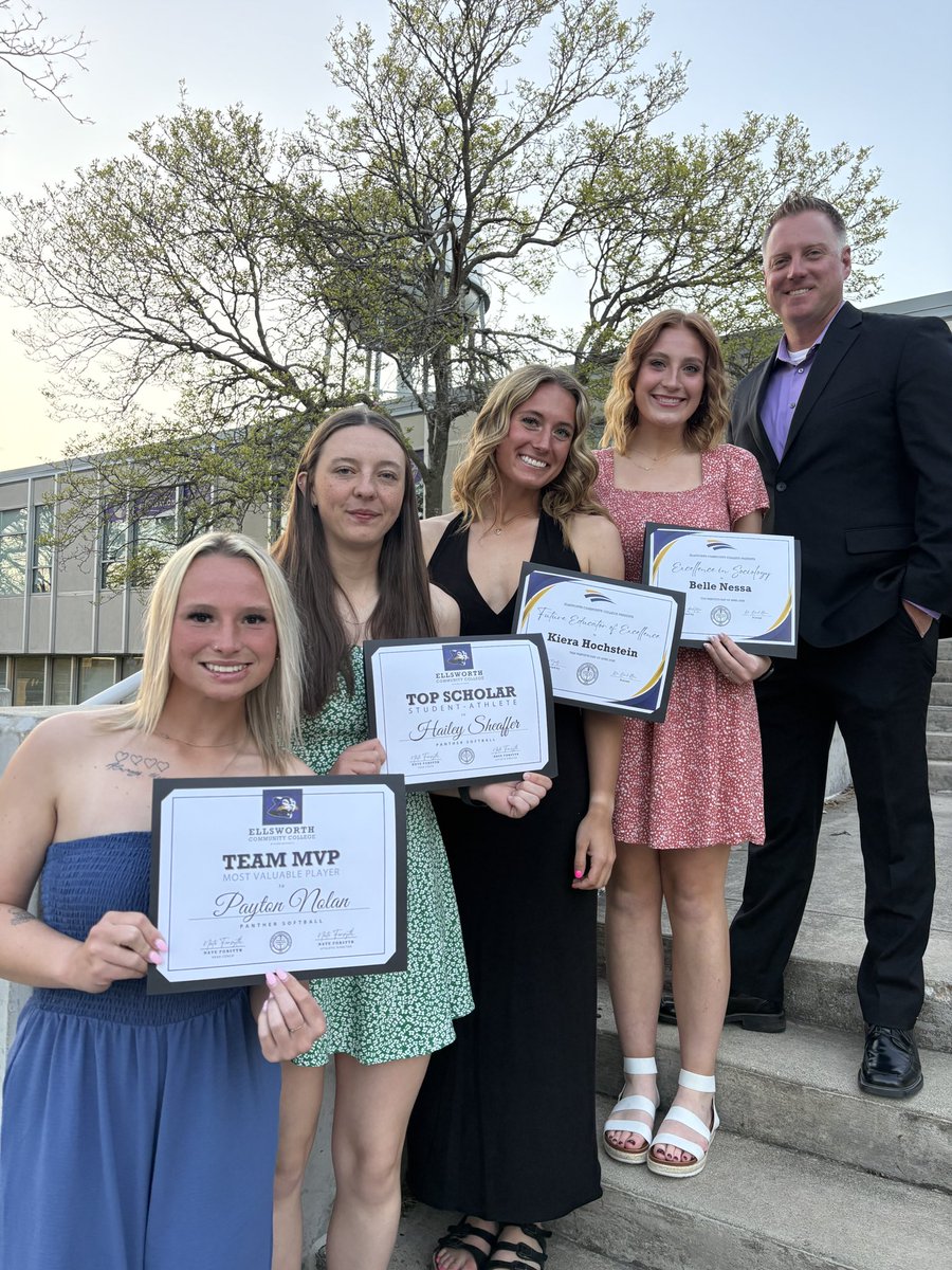 ECC Softball tweet media