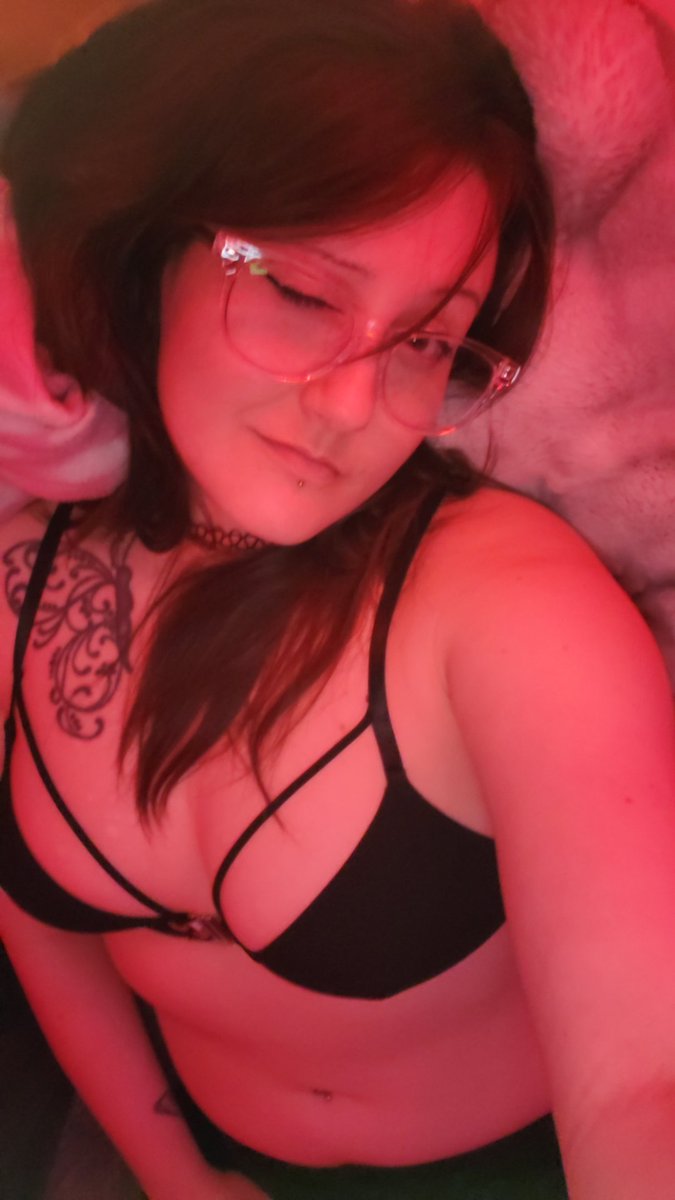 Finally have a day off and can play all night😘😋😋🥵🥵🥵#slut #horny #hoe #fuckme #whore #attentionslut #femmedom #dommy #femdom #ahegao #ahegaoslut #nsfw #nsfwaccount #18plus #attentionwhore