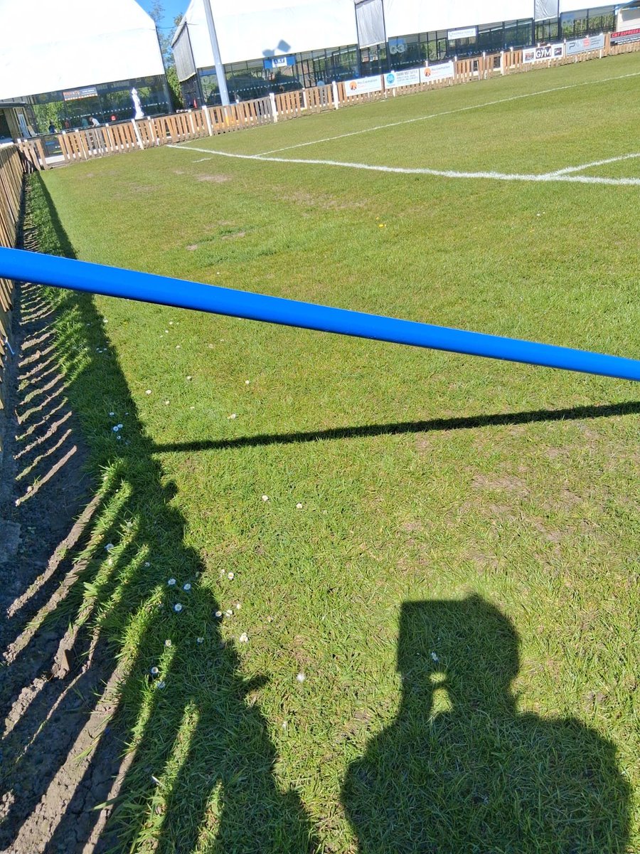 AthertonLRFC's tweet image. Crilly Park is getting its usual summer paint job with thanks to Brian Seddon and his wonderful team of volunteers 🧑‍🎨

We're inviting all hands on deck on Saturday to help with the painting of the Mill Stand and repairs ✨

DM the club for more information 📩

#OneOfAKind