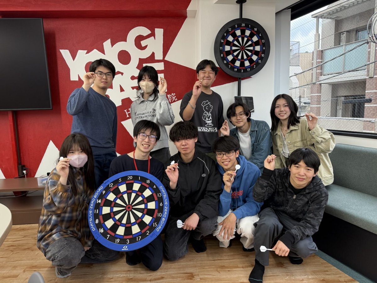sportsdarts_pj's tweet photo. 「つくろう！ダーツ部 応援キャンペーン」でHR高等学院にダーツ部が誕生🎉

ダーツ部誕生までのストーリーを公開中🙌
楽しい練習の様子をご覧ください！

記事はこちら👇
https://t.co/oQrMh8x0Iy https://t.co/fHqJz4nh82