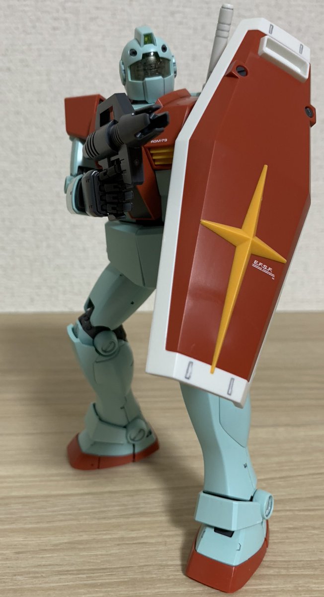 MatchanTarutaru's tweet image. GM
ジム、ジムと言い慣わしてるが、昔から表記はGMとされる事が多い
wikiによると「Gundam type Mass-production model」（ガンダム型量産機）の頭文字の略、「General Mobile-suit（一般的なモビルスーツ）、あるいは、Gundam Model（ガンダム型）」とある
#ガンプラ
#MG
#機動戦士ガンダム