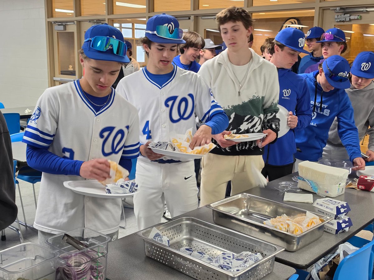 WHSBaseballMN's tweet image. Thank you very much to @culvers of Woodbury for providing the burgers, tenders, and custard for our all program team dinner on Wednesday night!  Also big thanks to all the parents who helped provide side dishes and serve the team!  #Family
