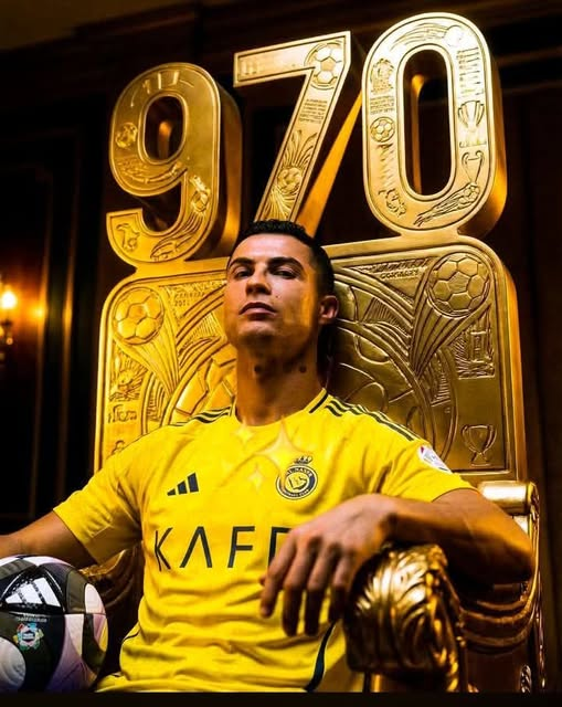 CrRonaldo7Jr's tweet photo. 📷📷📷 𝐂𝐀𝐑𝐄𝐄𝐑 𝐆𝐎𝐀𝐋𝐒. 𝐇𝐈𝐒𝐓𝐎𝐑𝐘. 📷📷 https://t.co/wQlczylVN7