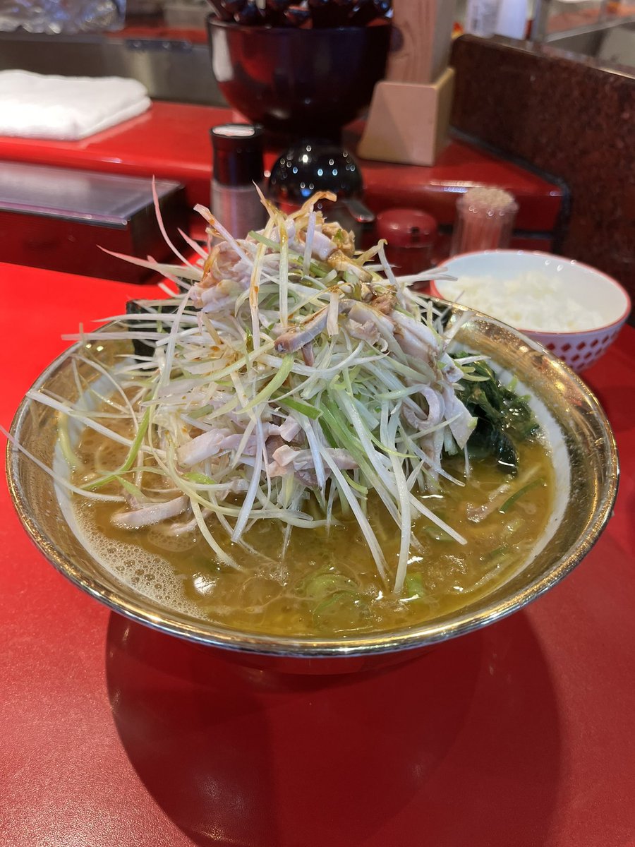 厚木家。
金曜日に金丼チャレンジ成功！

ちょっと強めの醤油感。
今日もおいしくいただきました✨

#厚木家
