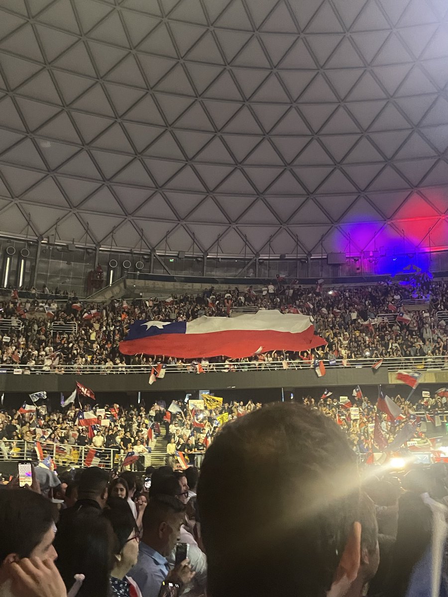 Verito87108710's tweet photo. Campaña 1ro de Mayo, todo el santo día. RT por favor, batamos el récord en publicación. Vamos X, haz tu milagro. @PresidenteKast 
Siempre contigo hasta el final.
#KastChileEstáContigo https://t.co/mpOM8tuOoJ
