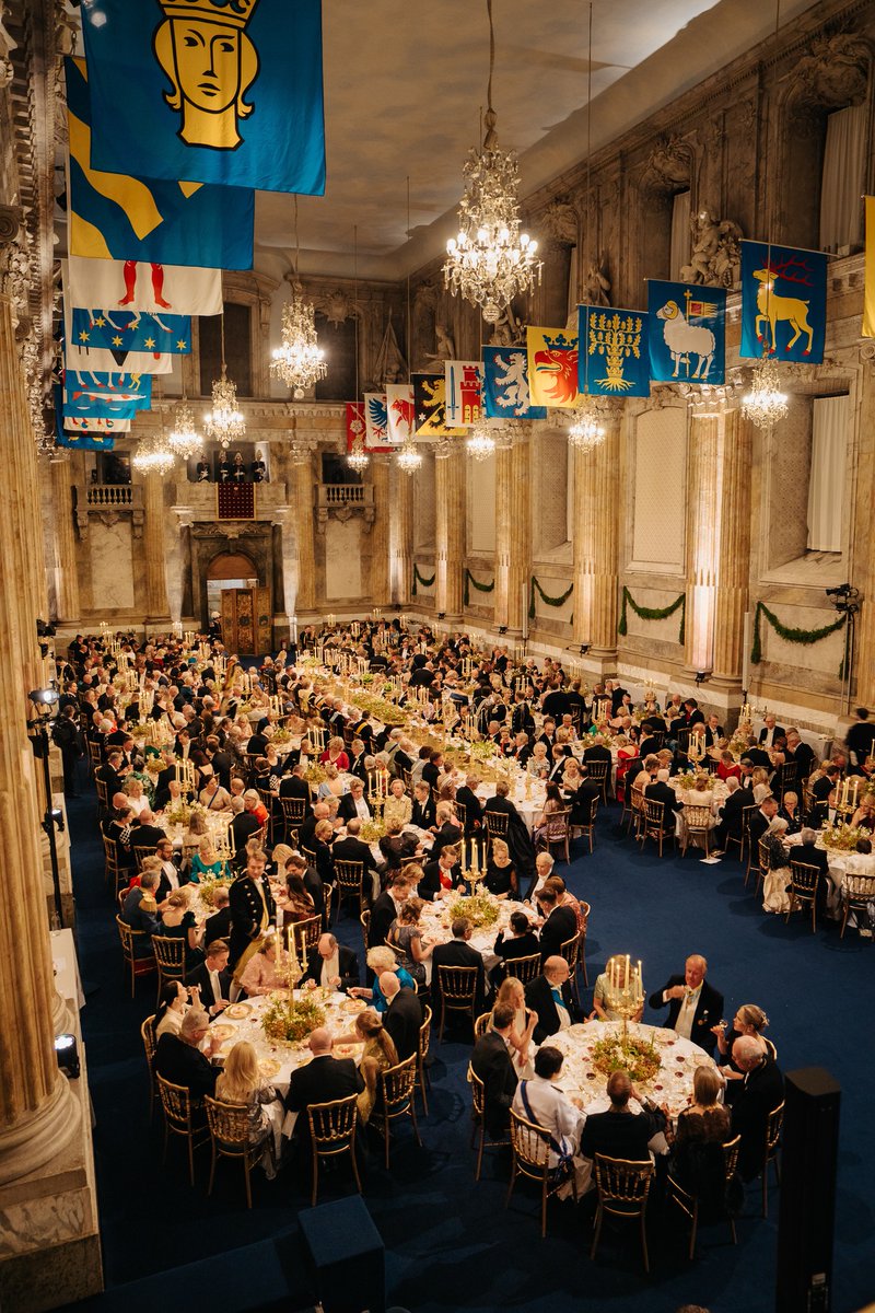 rwthofficial's tweet image. 🇸🇪
Monarchs, Queens, and members of foreign royal families attended the dinner hosted by #Sweden’s King Carl XVI Gustaf on the occasion of his 80th birthday at the Royal Palace #Stockholm.

Link: t.ly/EhI-s #KungCarlGustaf #CarlXVIGustaf #Kungahuset #Sverige