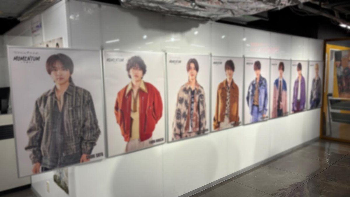 TOWER_Fukuoka's tweet image. 【#timelesz】

New Album
『#MOMENTUM』好評販売中!!🌟

📣発売記念施策📣
🧡ソロポスター掲出
🧡ソロ等身大スタンディ設置
🔗tower.jp/article/featur…

壁面フォトスポットも設置中✨

🗓️掲出期間🗓️
4月28日(火)～5月4日(月)
#timelesz_MOMENTUM