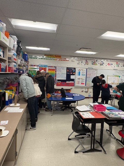 MartinMustangs1's tweet photo. Loved having our Martin families at the ranch tonight for Open House for grades 3-5! Plenty of alumni came along too! #onceamustangalwaysamustang https://t.co/81xvv6Ztg9