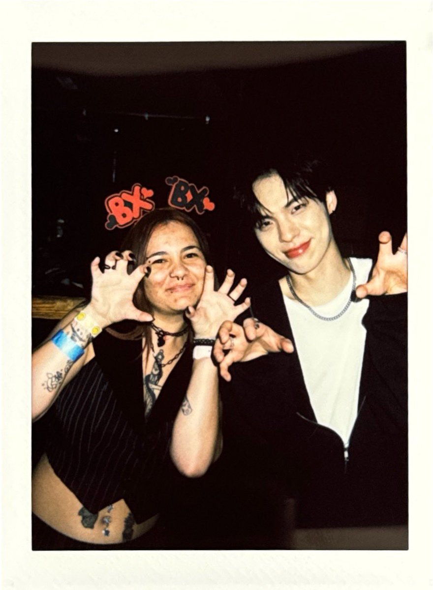 yesenia ♡’s omega x tweet media