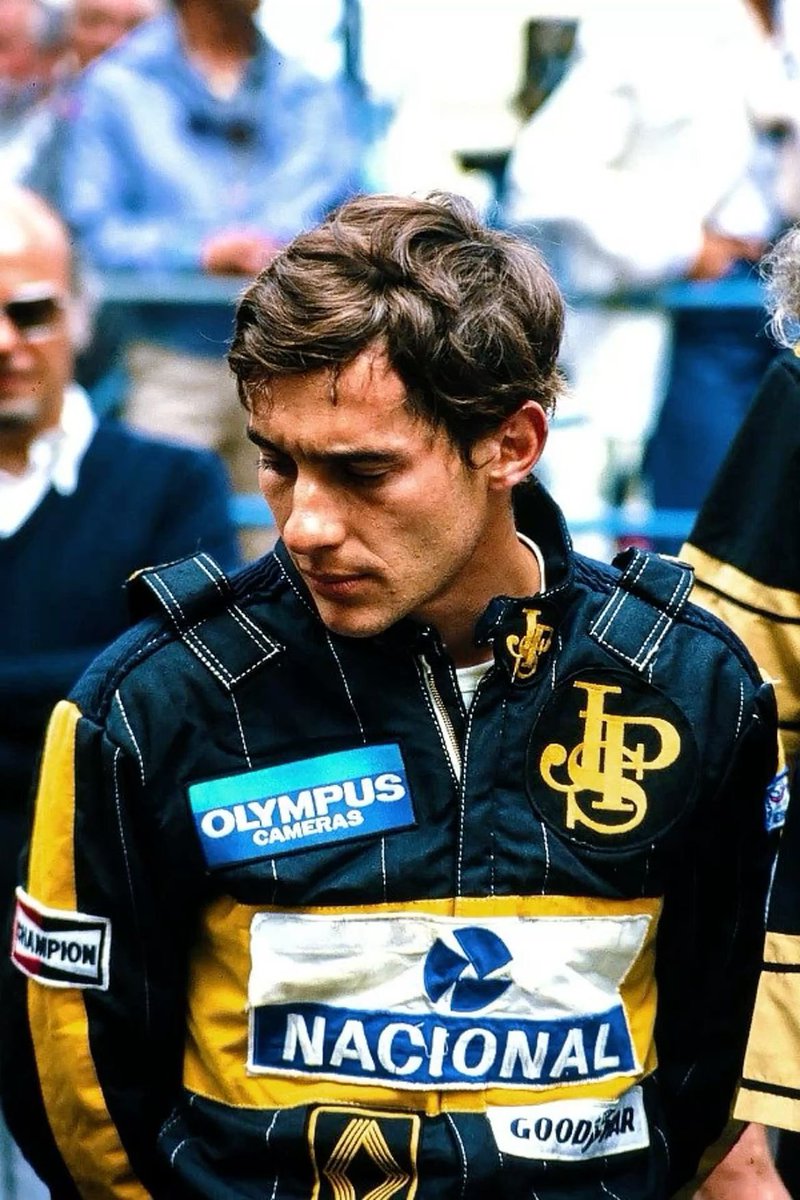 FormulaArgOK's tweet image. 32 años de aquel 1 de mayo donde aprendí lo que es perder a tu héroe.

Por siempre mi ídolo, único, inigualable e irrepetible... ¡Por siempre EL MEJOR!
#SennaSempre❤️

#F1 #Formula1
