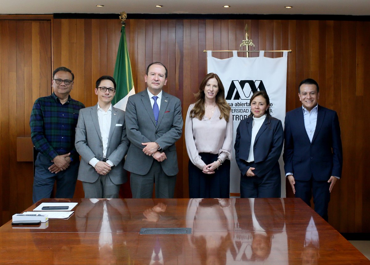 lauammx's tweet photo. El Rector General, Dr. Gustavo Pacheco López, sostuvo un encuentro con Sofía Izé Ludlow, directora de Fundación BBVA y Horacio Chavira. 

Durante la reunión se presentó el programa Becas Leonardo, dirigido a investigadores científicos, desarrolladores tecnológicos y creadores culturales de entre 30 y 45 años.

Una iniciativa que impulsa el talento, la innovación y la creación en distintas áreas del conocimiento.

#UAM #SoyUAM #FundacionBBVA @FundacionBBVA