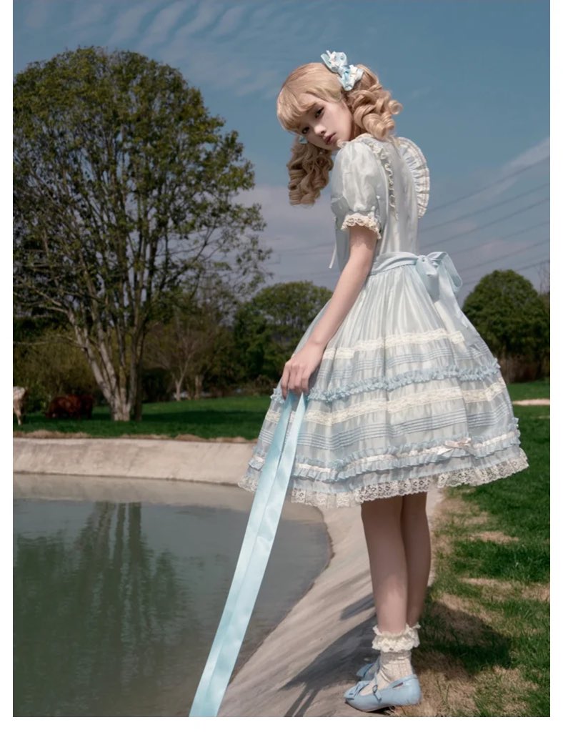 lolitakawaii_GO's tweet image. Soft girl summer in my favorite blue &amp;amp; pink 💗💙🌸
Just a girl, her frills, and a sunny day by the water 🌿☔

Shop now: lolitakawaii.com/products/the-s…

#LolitaFashion #PastelAesthetic #SoftGirl #OOTD #FairyTaleVibes
