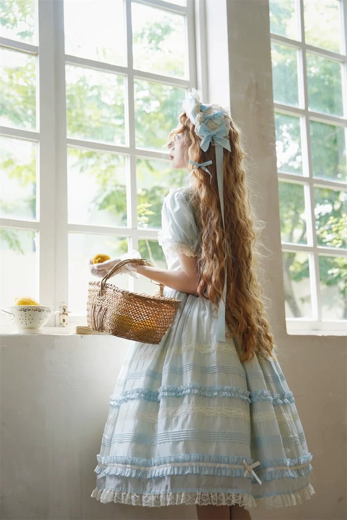 lolitakawaii_GO's tweet image. Soft girl summer in my favorite blue &amp;amp; pink 💗💙🌸
Just a girl, her frills, and a sunny day by the water 🌿☔

Shop now: lolitakawaii.com/products/the-s…

#LolitaFashion #PastelAesthetic #SoftGirl #OOTD #FairyTaleVibes