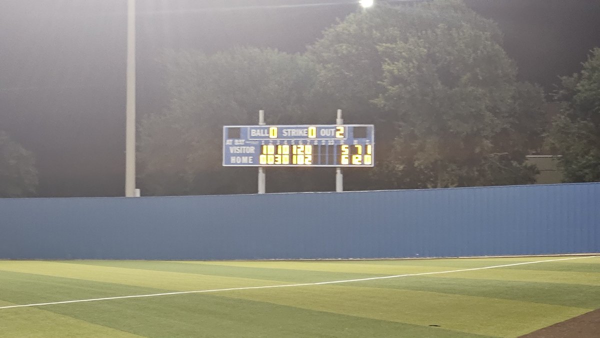 CAvants_SLM's tweet photo. FINAL:
@RaccoonBaseball 6
@WakelandBaseba1 5
You've got to be kidding me! Just like Game 1, Wakeland has the edge early. Teams trade the lead, WHS up 5-4 into the 7th.
Bases loaded and 2 out, Bounds gets a hard grounder to second, scores 2 and Frisco gets the walk-off win. Wow. https://t.co/jYUmMBLEw3