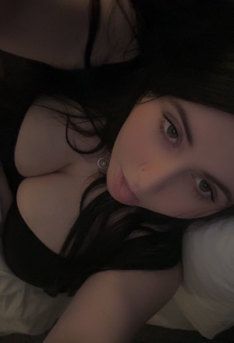 i’m bored 🧍🏻‍♀️ https://t.co/waYdTCB61T