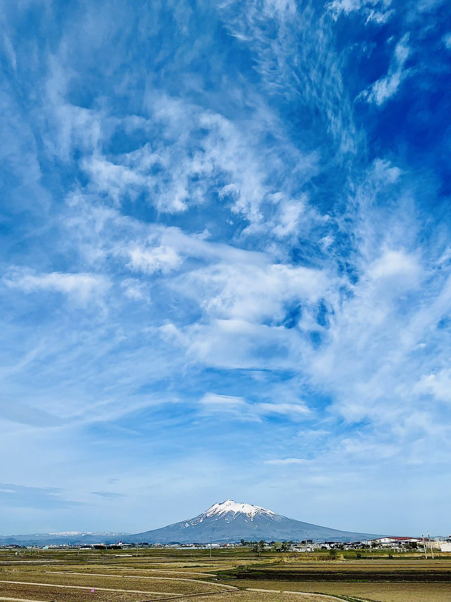 KASACO2010's tweet photo. おはようございます！

今日の空は
朝から何だか
静かに騒がしい？

午後から雨の予報ですが
今日も最高の一日を！ https://t.co/Py7K1GVWYw