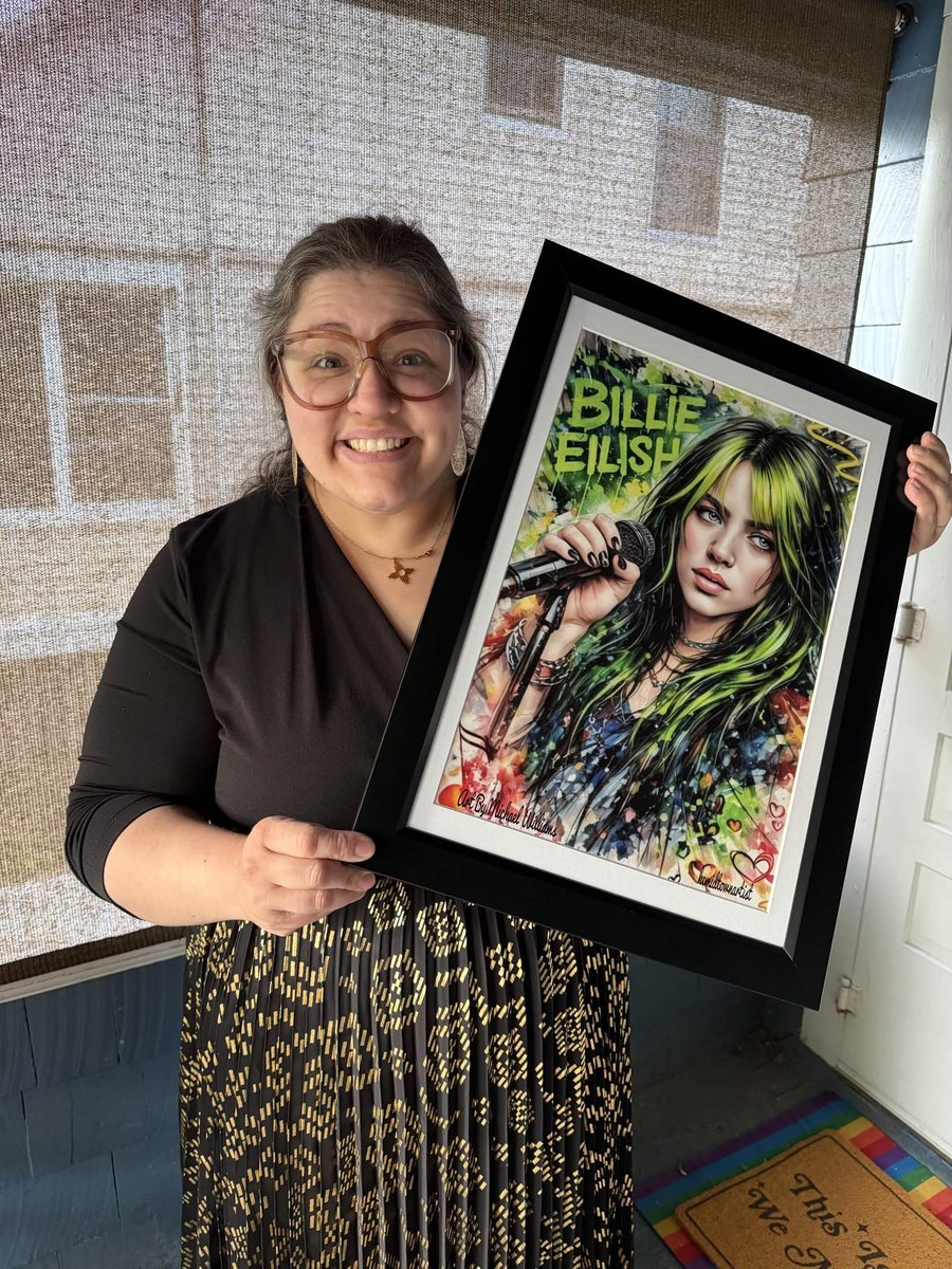 kcmidtownartist's tweet photo. I truly feel blessed very cool friend of mine showing off some of my custom work I did for her #blessed #supportlocalartist https://t.co/25HZQBNuTL