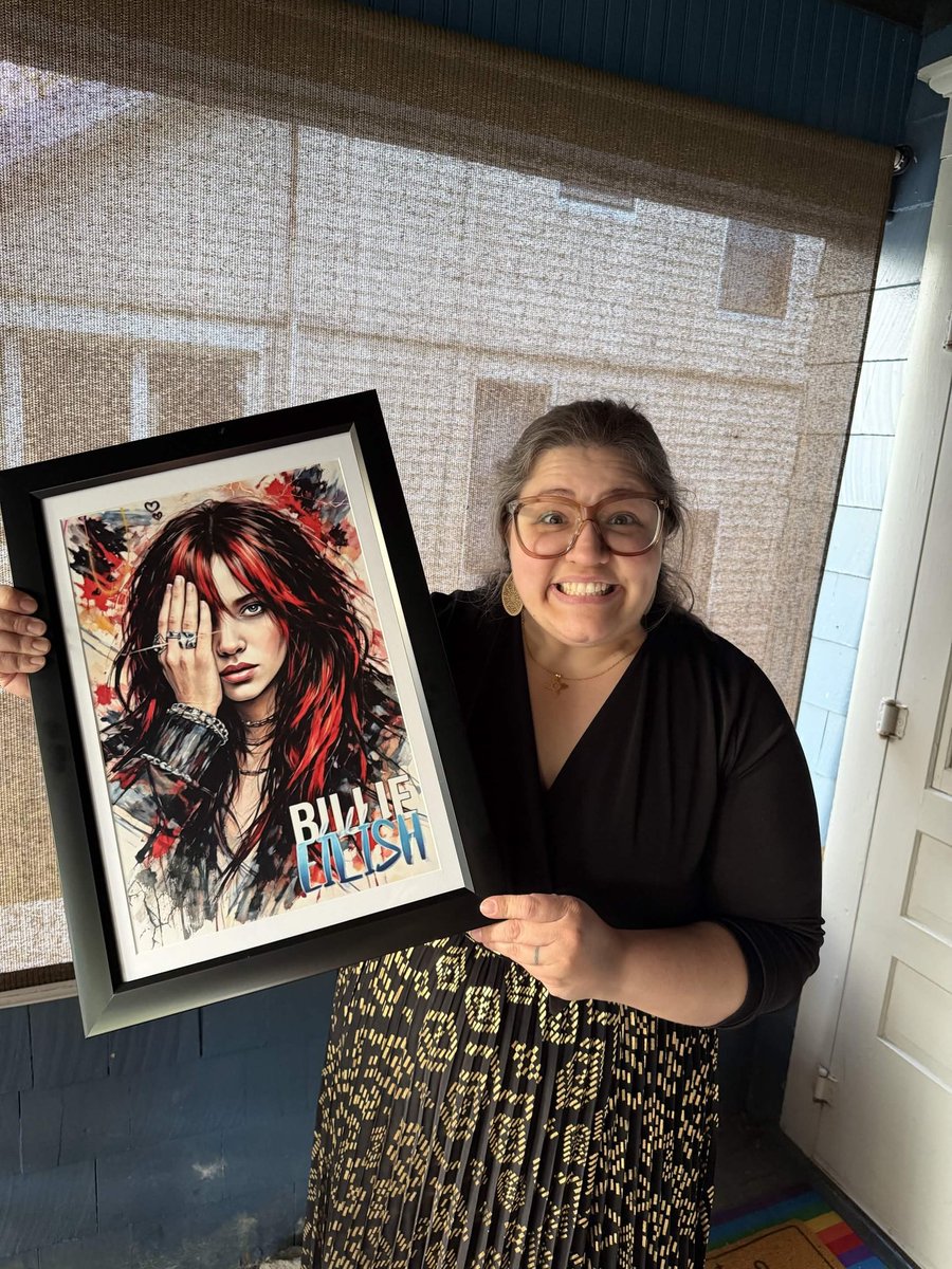 kcmidtownartist's tweet photo. I truly feel blessed very cool friend of mine showing off some of my custom work I did for her #blessed #supportlocalartist https://t.co/25HZQBNuTL
