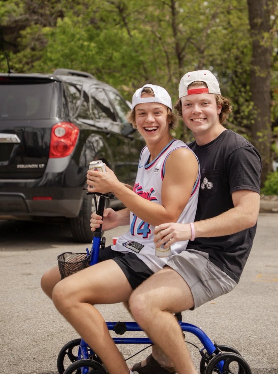 truckermcgee55's tweet image. Me and my little ripping the scooter before the bar #bag #letsrip