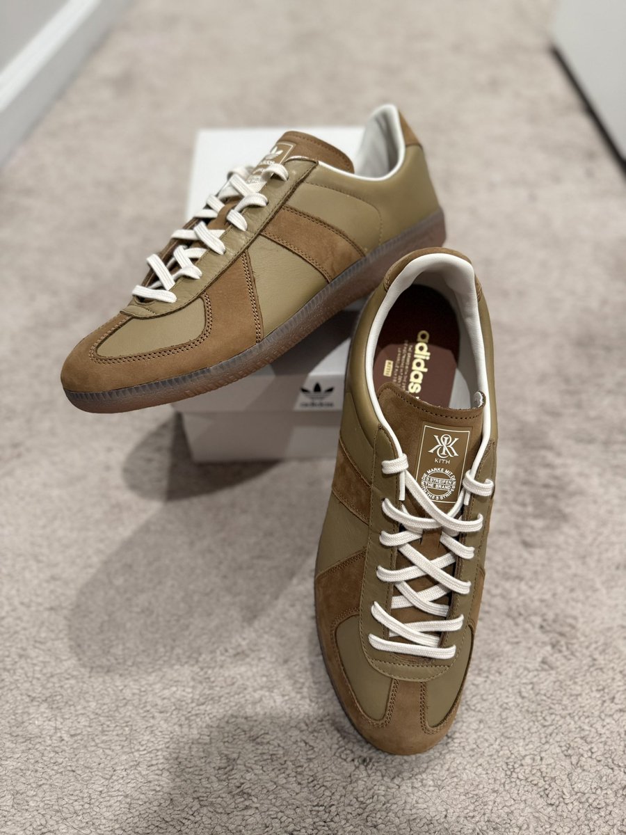 JakeEllison0's tweet photo. #Mailcall @snkr_twitr @RonnieFieg @KITH now I’m ready for a steak dinner 🔥👨‍🍳🤌 https://t.co/rsqVQPZNn9