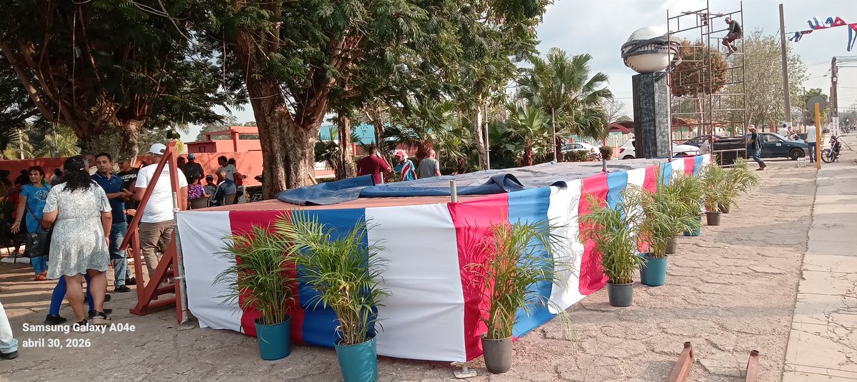 delgado_orialis's tweet photo. Se revisan los últimos detalles del engalanamiento de la céntrica Calle 40 de San José de las Lajas, donde tendrá lugar el multitudinario desfile por el Día Internacional de los Trabajadores.
#Mayabeque
#LaPatriaSeDefiende
#ACCSMayabeque https://t.co/Szmt5e1Rx8