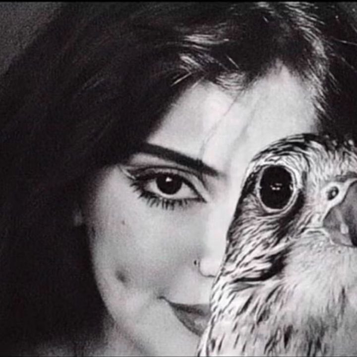 من شاف نظراتك ثمل
وماعاد يدري " وش يقول "

مدري على عينك كحل 
ولا على عينك (كحول) !!

#بوح_آخر_الليل