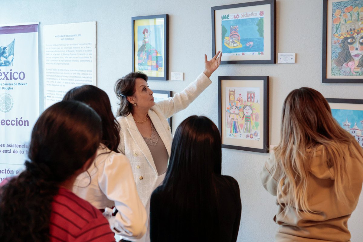 ConsulMexDou's tweet photo. En el marco del Día del Niño, ConsulMéxDouglas inauguró el XXVIII Concurso de Dibujo Infantil “Este es mi México” con la exposición Pueblos y Barrios Mágicos de México. El evento incluyó artistas locales y bailables tradicionales, celebrando la creatividad, la cultura y la niñez. https://t.co/dVEXQPc8q9