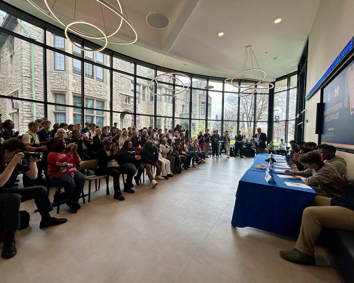 CanisiusHS's tweet photo. "Thank you everybody, and I'll start by thanking my mom and dad. I owe literally everything to you guys. … Coming to Canisius was the greatest decision I ever made. All glory to God."

Read about our third college commitment ceremony of the school year at https://t.co/eIjOTyxRjP https://t.co/vBB3zppvT5