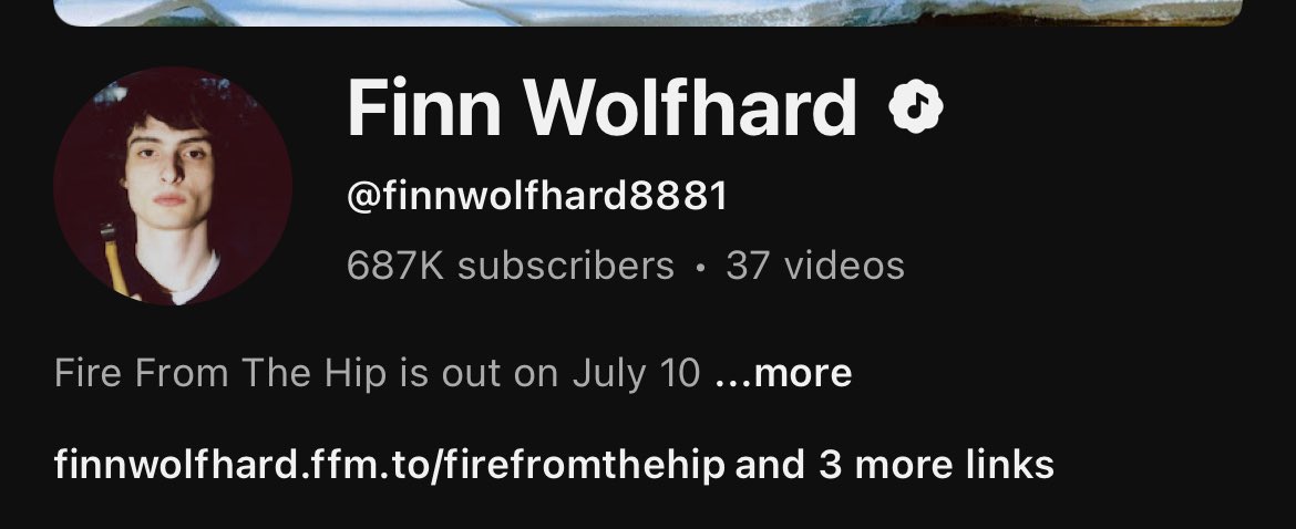 Club Wolfhard tweet media