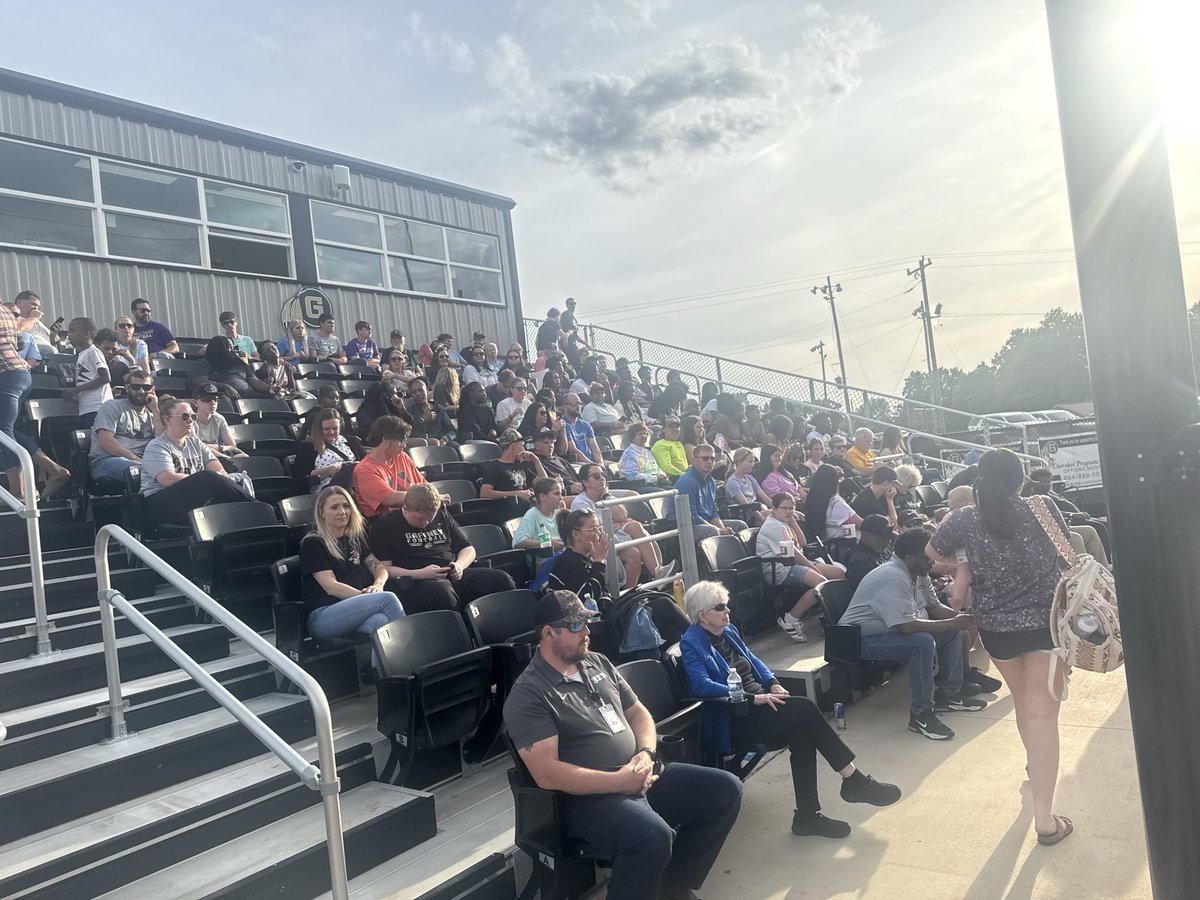 GaffneyFootball's tweet photo. Great night out at the ballpark supporting @GAFFNEYSFBL Go Indians!!! #PrideAndTradition 💛🖤 https://t.co/nwFrSczrNp