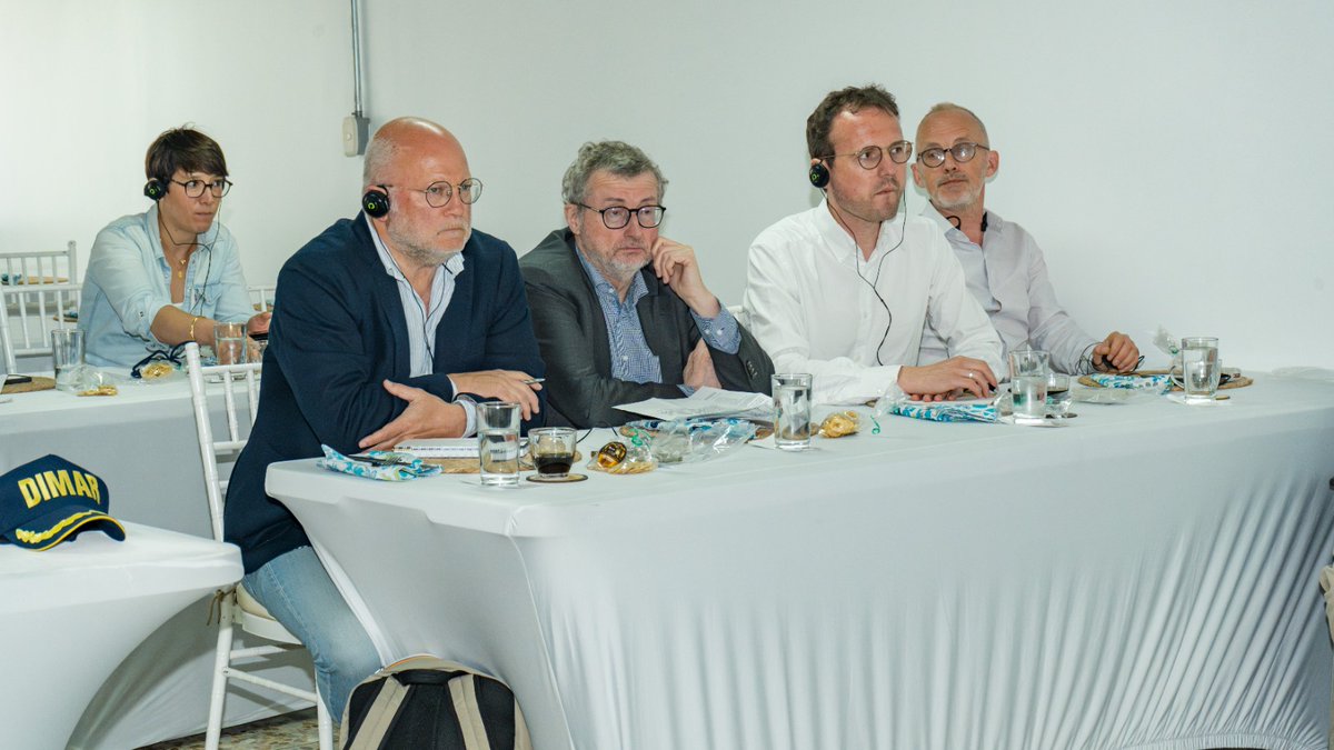 BEembassyBogota's tweet photo. Incluyó una sesión de trabajo sobre sostenibilidad y descarbonización en los puertos y en el transporte marítimo internacional.

🇧🇪🤝🇨🇴 wla transición energética no es solo un desafío global, es una oportunidad concreta para transformar nuestros puertos, nuestras rutas y empleos! https://t.co/br4UnMeNpm