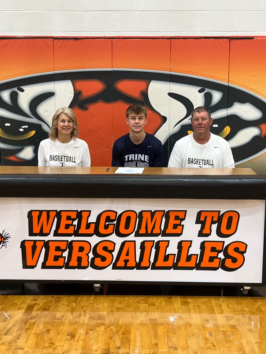 VtownBoysBasketball tweet media