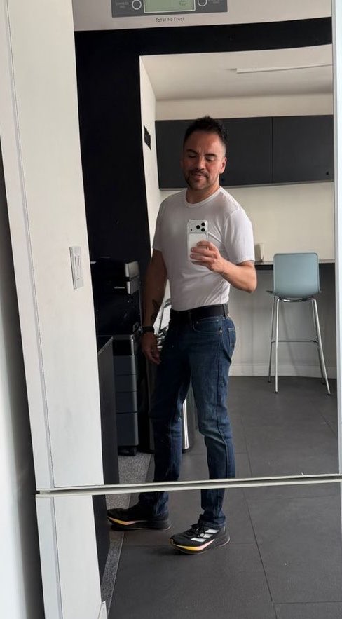 T̶h̶e̶ B̶arbon N̶e̶x̶t̶ D̶o̶o̶r̶ 🏳️‍🌈 tweet media