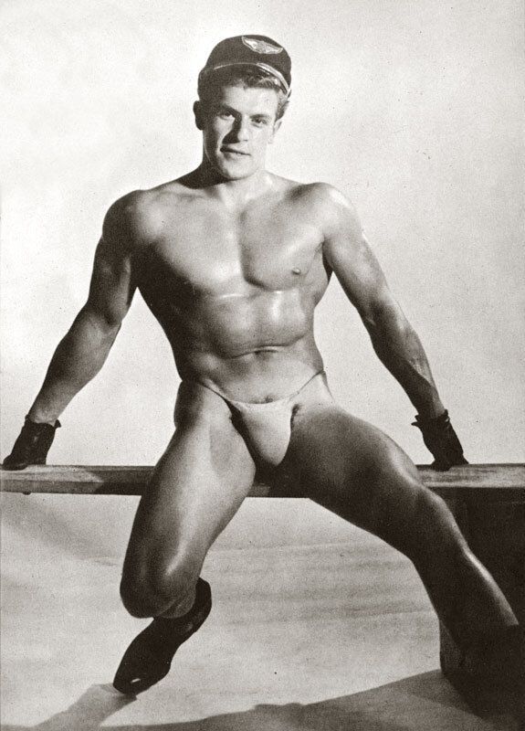 BeefcakePhotos's tweet photo. Throwback Thursday
Reposting from the archives. The best models of the vintage era!
👨Helmut Reidmeier
📷 Tom Nicoll (Scott of London)
Like and follow for more.
#posingstrap #malemuscle #beefcake #malebeauty #vintagebeefcake #throwbackthursday #helmutreidmeier https://t.co/JcUGb4Sjd0