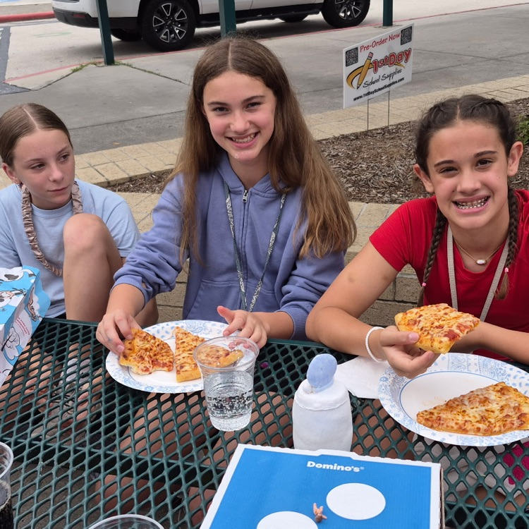 HumbleISD_CMS's tweet photo. Last Friday, Mrs. Farmer & Mrs. Rhodesβ 6th grade STAAR competition winners celebrated with a pizza party at lunch! ππ Hard work paid off in the tastiest way! #TheColtWay https://t.co/5DnNLaPrWW