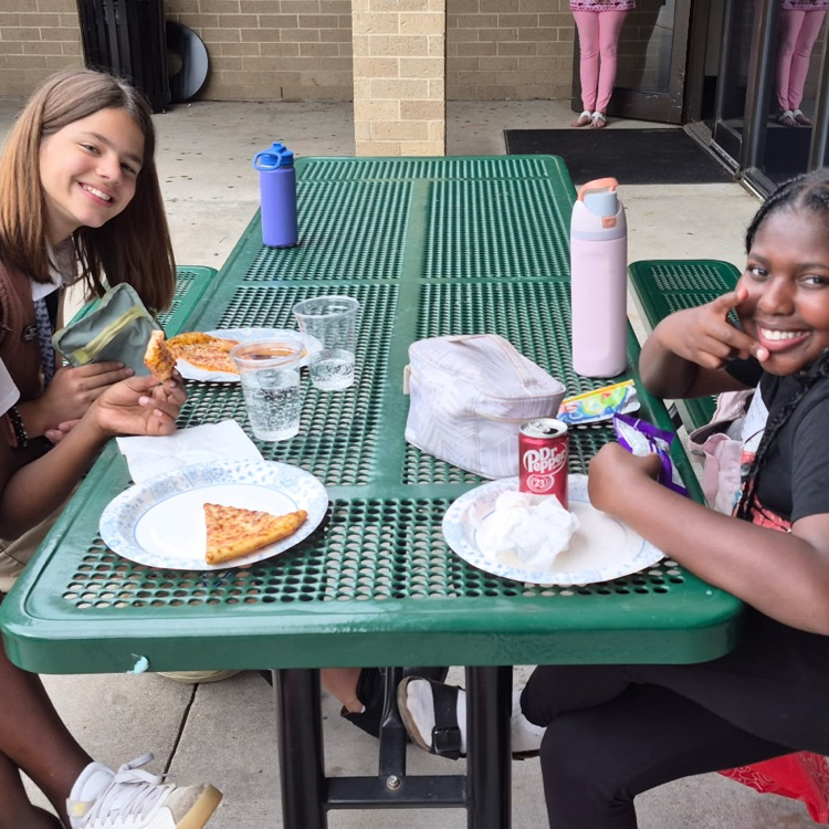 HumbleISD_CMS's tweet photo. Last Friday, Mrs. Farmer & Mrs. Rhodesβ 6th grade STAAR competition winners celebrated with a pizza party at lunch! ππ Hard work paid off in the tastiest way! #TheColtWay https://t.co/5DnNLaPrWW