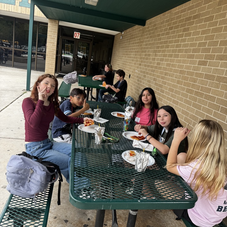 HumbleISD_CMS's tweet photo. Last Friday, Mrs. Farmer & Mrs. Rhodesβ 6th grade STAAR competition winners celebrated with a pizza party at lunch! ππ Hard work paid off in the tastiest way! #TheColtWay https://t.co/5DnNLaPrWW