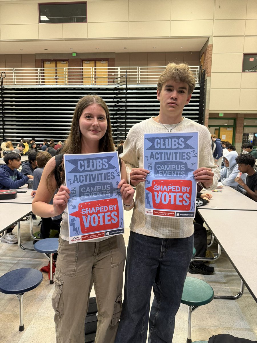 clubamericajhs's tweet image. Spent my lunch break bribing people into democracy 🍩🗳️ Handed out doughnuts, dropped some American trivia, and walked away with 30+ voter pledges. Civic duty never tasted so good 🇺🇸
@tpusastudents 
#GetOutTheVote #VoterPledge #americafirst
