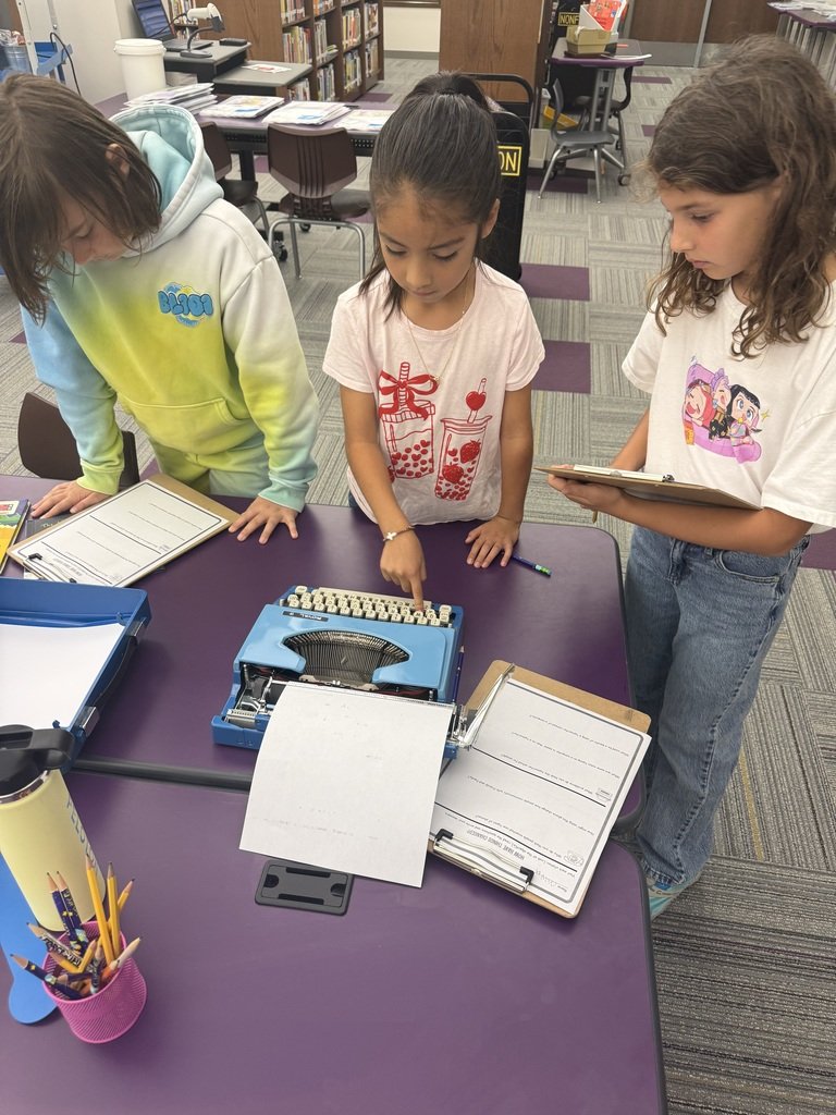 windsongelem's tweet photo. Our 2nd graders explored artifacts today, asking questions, making observations, and drawing conclusions about the past. Learning comes to life when students get hands-on and think like real historians! #WindsongStrong 💜 https://t.co/43k00PNeRL