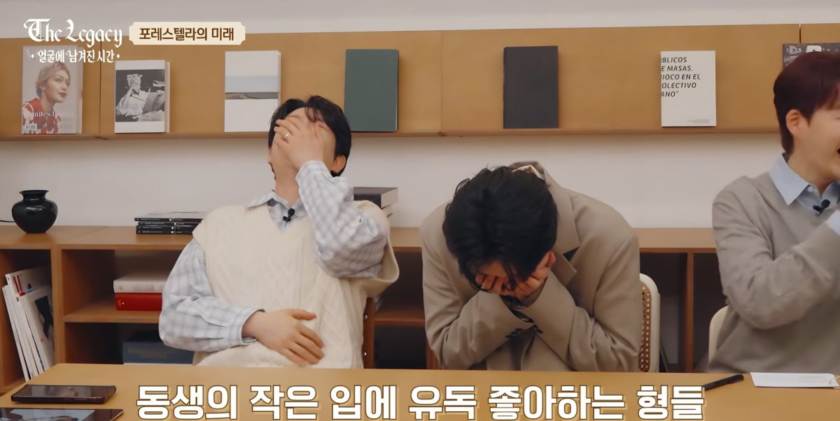 어제 강둘째씨가 자꾸 기도와 참회를 하여
정수리 구경 실컷 함요ㅋㅋㅋㅋ