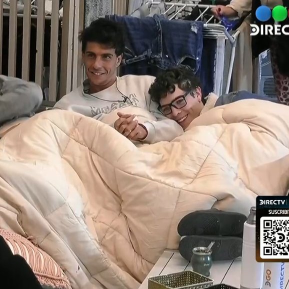 J_sofiixcarr_'s tweet photo. 🤏❤️‍🩹 
#Nazacar #GH #GranHermano #GranHermanoGeneraciónDorada https://t.co/wRfYfBXmRX