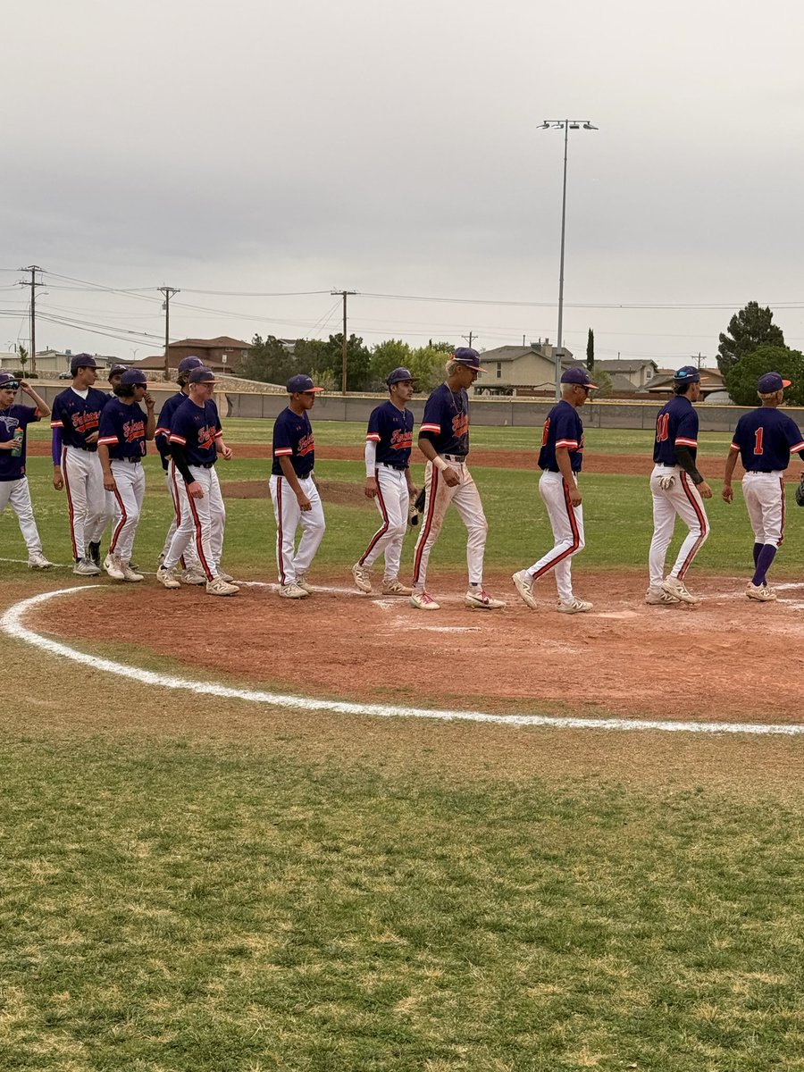 Val_Rmz80's tweet image. The tubs coming in hot with the first hit and the first scoring run of the bi-district playoff game! Come out and support tomorrow, let’s get loud! 💜🙌🏼 #ehs #classof2026 @sisd @EHS_FalconBSBL @Desigo13 @AGomez_EHS @Fchavezeptimes @KFOX14