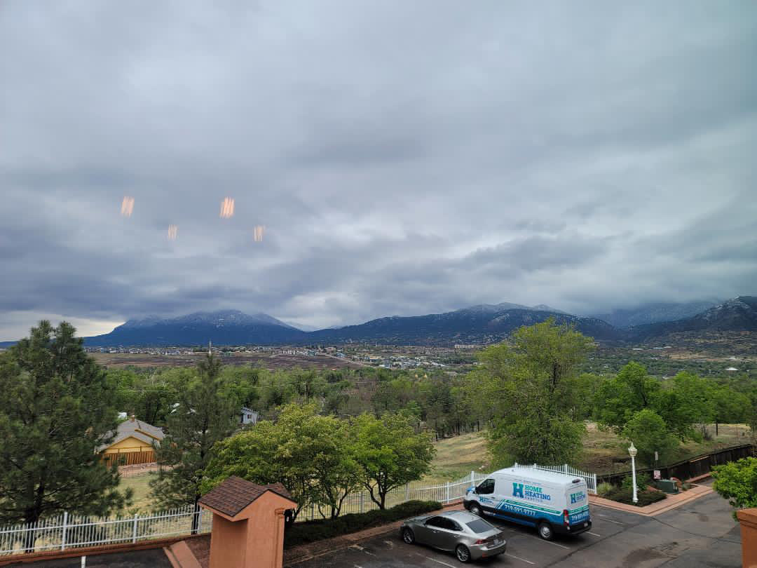 HomeHeatingInc's tweet photo. Cold, wet spring days and views like this? We’ll take it ❄️🌄

Shoutout to our tech, Jared, for always capturing the beauty out there!

#HomeHeatingService #ColoradoSprings #HVAC #Plumbing #ColoradoLiving https://t.co/AbnNhWzGMS