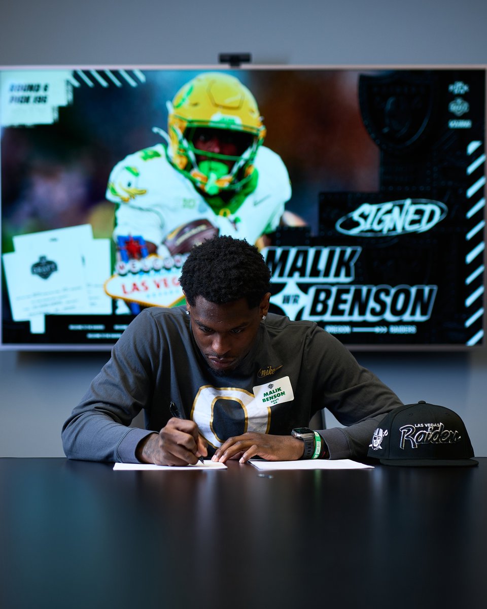 We have signed WR Malik Benson.

📰 bit.ly/3PemDn1