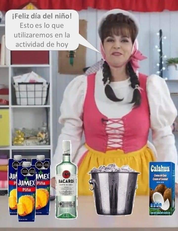 Allá en el 2013, inicios del Mami's bar, piñas coladas para todas!!!
Ahora sin Mami's, sin bar, sin todas, sin piñas, sin coladas…ya dije sin mi mami?
😂😂😂😂😂