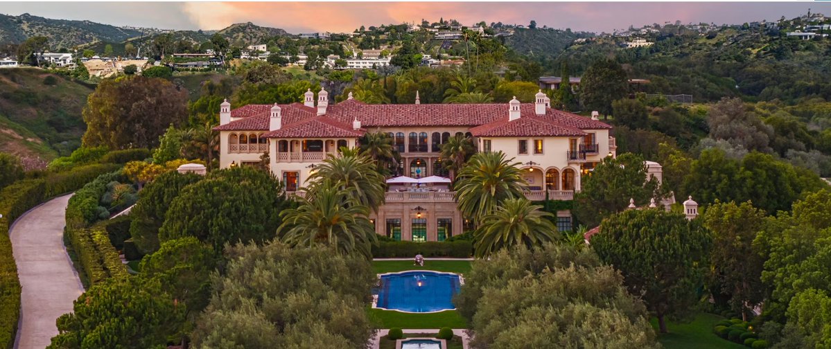 JoyDenton11's tweet image. 🚨 Real Estate Shocker 🚨
 🚨 Could a Los Angeles megamansion become America’s first $400M home? 🏡💰

Luxury real estate is hitting insane highs—bubble or new normal?

#LosAngeles #LuxuryRealEstate #MegaMansion #HousingMarket